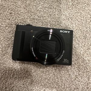 Sony HX80 camera